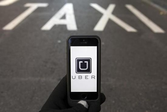 馬克隆：應調整出租車法規以適應Uber