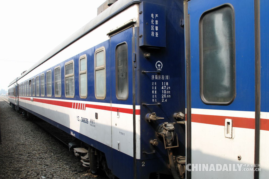 見證中國火車變遷史：從綠皮車到高鐵動車