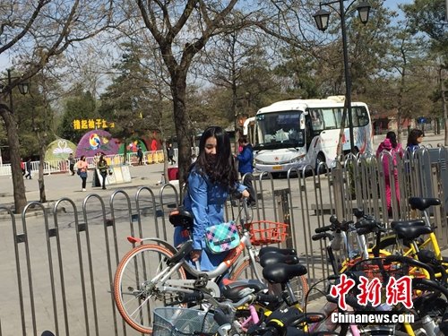 越來越多的用戶開始使用共享單車。<a target=&apos;_blank&apos; href=&apos;http://www.chinanews.com/&apos; _fcksavedurl=&apos;http://www.chinanews.com/&apos; ></table><p align=