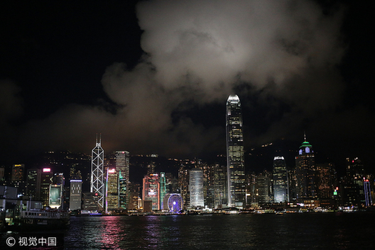 “祖國的支持令香港經(jīng)濟(jì)前景光明”：回歸20年，香港經(jīng)濟(jì)界“大咖”有話說